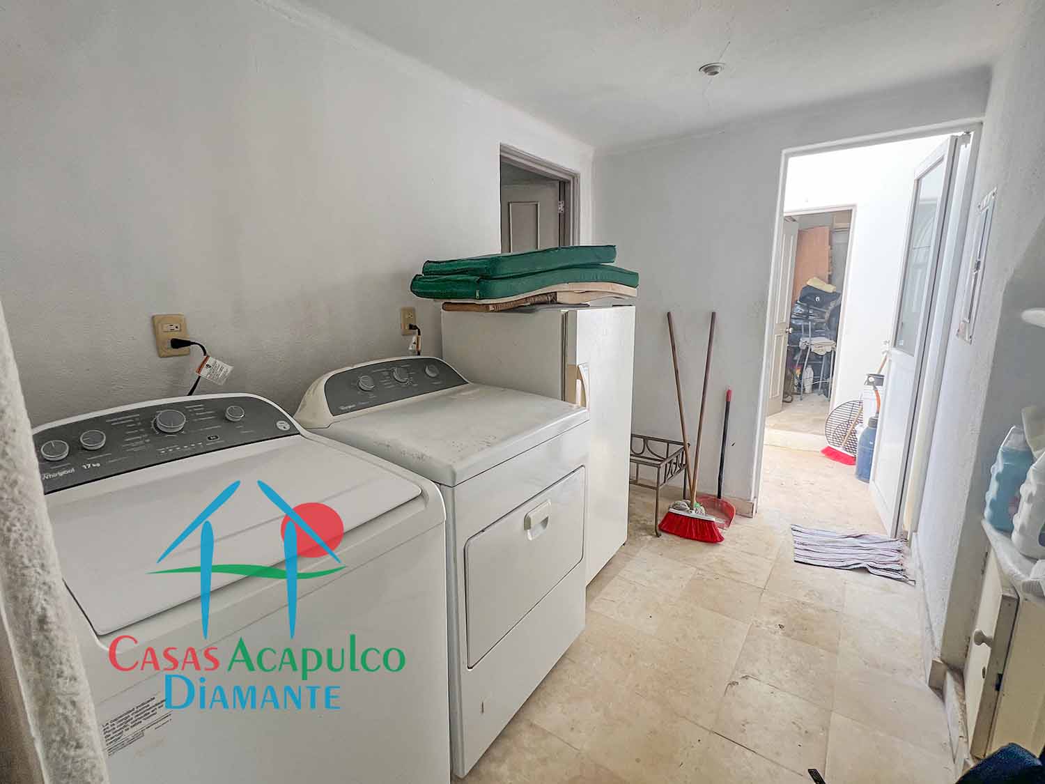 Son Vida Barbados 4 - Lavandería 1